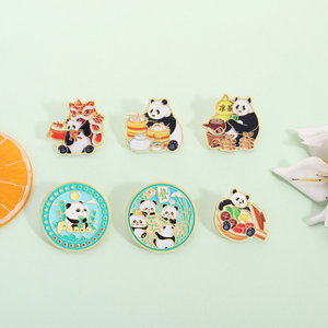 Pin de esmalte de panda de dibujos animados bebiendo té de hierbas y comiendo bambú, broche, insignia de solapa, joyería de animales linda, regalo para amigos, venta al por mayor - Product Image 2