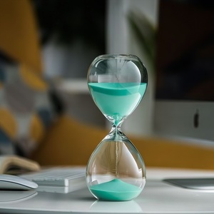 Minuteur sablier moderne 15 <span class=keywords><strong>minutes</strong></span> |   Verre transparent avec sable bleu |   Décoration écologique et portable pour la maison/le bureau - Product Image 2