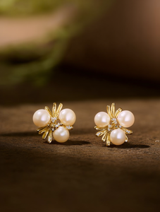 Orecchini a Cerchio con Fiori, Placcati in Oro 18K, Perle Coltivate AAA Rotonde Bianche, Classici da Donna per Uso Quotidiano - Product Image 2
