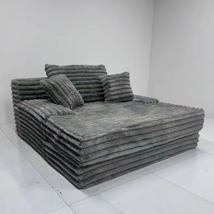 Sofá Individual de Terciopelo Europeo Minimalista, Diseño Compacto para Apartamentos, Estilo Seccional - Product Image 1