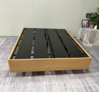 Cadre de lit d'hôtel de luxe cinq étoiles en acier de 17 pouces avec finition couleur bois, plateforme métallique avec système de maintien de matelas encastré, tailles Queen/King