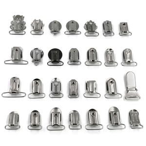 Fabricant chinois en gros de clips de bretelles en métal écologiques personnalisés, clips de maintien, <span class=keywords><strong>attaches</strong></span> pour chemises - Product Image 2