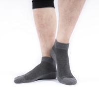 Vente en gros de chaussettes pour hommes à logo personnalisé, 100% coton, respirantes, absorbantes, coupe basse, prix les plus bas