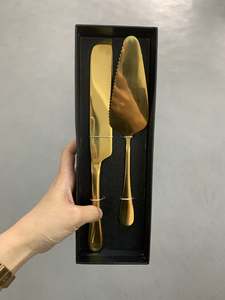 ชุดมีดและที่ตักเค้กสแตนเลสแบบเรียบง่าย เป็นมิตรกับสิ่งแวดล้อม <span class=keywords><strong>พ</strong></span>ร้อมกล่องของขวัญ ใช้กับเครื่องล้างจานได้ เหมาะสำหรับเสิร์ฟเค้กวันเกิดและงานแต่งงาน - Product Image 2