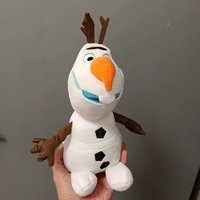 Meilleur prix Olaf jouets en peluche dessin animé Anime bonhomme de neige Olaf peluche jouets Figure modèle doux peluche poupée oreiller pour enfants cadeau
