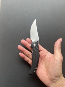 Nuevo Modelo 2026, Cuchillo Plegable de Acero D2 con Mango de G10 Negro Resistente, Cuchillo EDC de Alto Rendimiento con Mecanismo Flipper para Hombre, Personalizable OEM - Product Image 5