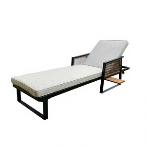 Tumbona de Madera de Acacia Moderna de la Mejor Calidad, con Mimbre de Acero, Hecha en Vietnam, para Exteriores, Piscina, Playa, Hotel, Diseño Contemporáneo - Product Image 1