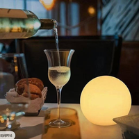 Lampe de sol sphérique LED rechargeable par USB avec télécommande, 16 couleurs, intensité réglable, lampe d'ambiance lumineuse pour intérieur, IP65