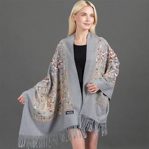 ملابس خارجية نسائية جديدة مطرزة للتنفس وشاح من الباشمينا الناعم شال للخريف والشتاء شعار قابل للتخصيص - Product Image 2