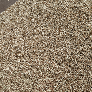 Éclats d'écorce de liège doux naturel liège granulé en poudre personnalisé liège vente en gros - Product Image 1