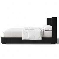 Ensemble de lit en bois de style américain de luxe Sageliving avec tables de chevet pour chambre à coucher, design contemporain en bois de chêne