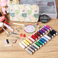 Kit de couture portable écologique de 130 pièces, ensemble de fils, aiguilles et ciseaux, kit de réparation, cadeau d'anniversaire pour petite amie, vente en gros