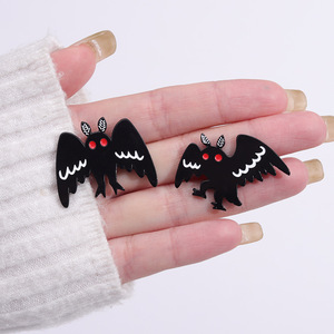 Alfileres de esmalte Mothman, broches de animales de criatura <span class=keywords><strong>Invisible</strong></span> de ojo rojo personalizados, insignias de solapa, Pin Punk gótico, <span class=keywords><strong>regalo</strong></span> de joyería <span class=keywords><strong>para</strong></span> amigos - Product Image 2