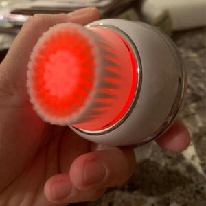 Sikat Pembersih Wajah Bergetar, Mesin Cuci Wajah Pengisian Daya Nirkabel, Sikat Pembersih Wajah Sonik Tahan Air - Product Image 4