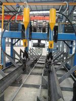 Nouvelle solution économique de soudage à l'arc immergé monopoutre de type portique avec contrôle PLC pour la fabrication de poutres en H/boîte (flux)