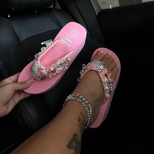 Trendy Cute Kitten Thick-soled <b>Flip</b>-<b>flops</b> with Rhinestones Ladies and Girl Pearls for Summer Beach Sandals - Product Image 1