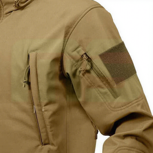 Veste d'hiver imperméable Softshell pour hommes avec logo personnalisé Manteau de pluie extérieur respirant et coupe-vent Veste de randonnée et d'escalade de haute qualité - Product Image 3