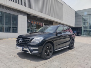 <span class=keywords><strong>Mercedes</strong></span>-Benz <span class=keywords><strong>ML</strong></span> 320 <span class=keywords><strong>2015</strong></span> <span class=keywords><strong>4MATIC</strong></span> SUV d'occasion, 3.0T V6 272 ch Biturbo AWD, grand luxe, bien entretenu, prêt à être expédié - Product Image 1