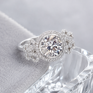 Anello di Lusso con Gemma Rotonda per Donne, Elegante Gioiello da Dito per Feste e Cerimonie - Product Image 6