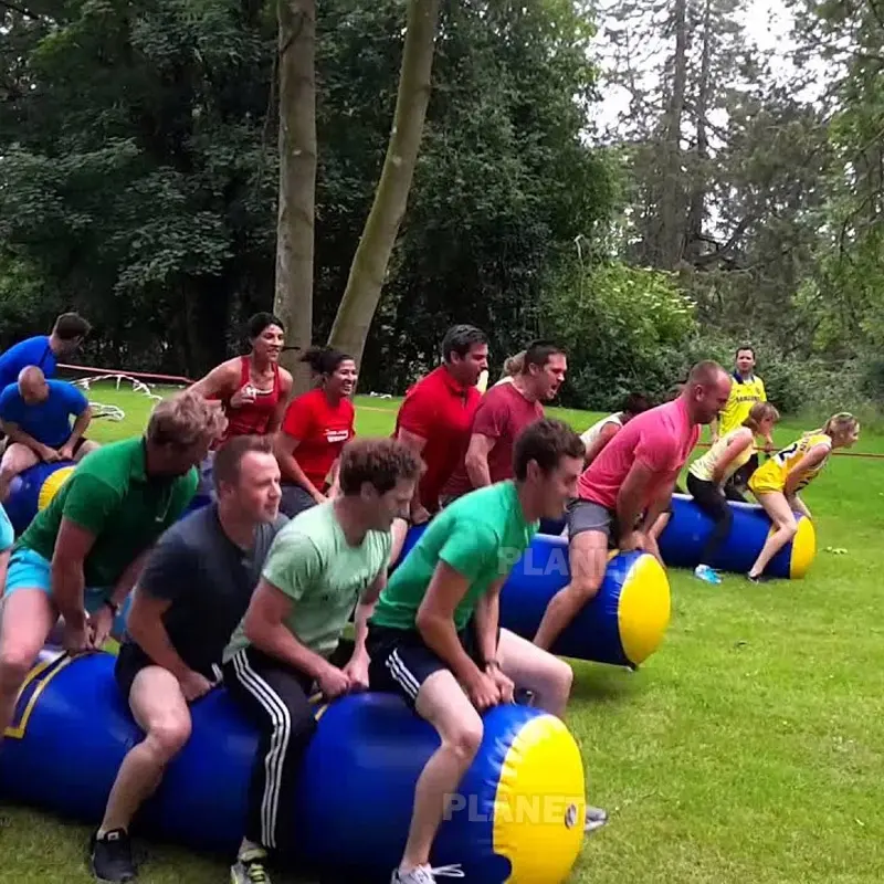 Ngoài Trời Đội Xây Dựng Sự Kiện Sử Dụng Inflatable Nhảy Xúc Xích Bouncy Xúc Xích Racing Đi Bộ Trò Chơi Ống Để Bán