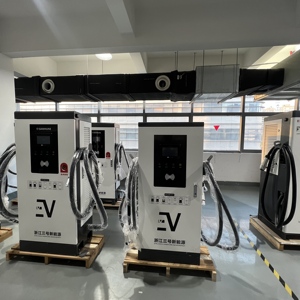 Station de recharge DC 80 kW à double pistolet intégrée, la plus vendue, un nouveau type de chargeur DC pour véhicules électriques, livraison gratuite - Product Image 3