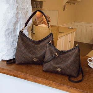 Sac fourre-tout tendance pour femme à motif géométrique. Sac à main de luxe en PU de haute qualité. - Product Image 4