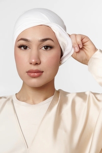 Sottohijab Sharut Antiscivolo in Velluto per Donne Musulmane, in Jersey di Bambù Elasticizzato con Laccio Posteriore, Fodera Premium in Raso di Seta - Product Image 2