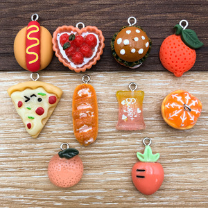 Colgante de resina con diseño de fruta de dibujos animados (naranja y hamburguesa), accesorio de joyería DIY de tamaño mediano para decoraciones creativas - Product Image 1