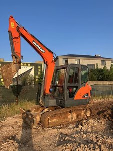 รถขุดตีนตะขาบ Doosan DH60 มือสอง ปี 2022 คุณภาพเยี่ยมจากเกาหลี ขายดีที่สุด บุ้งกี๋ขนาด 1.15 เมตร กำลัง 110 กิโลวัตต์ แรงบิดสูง - Product Image 6