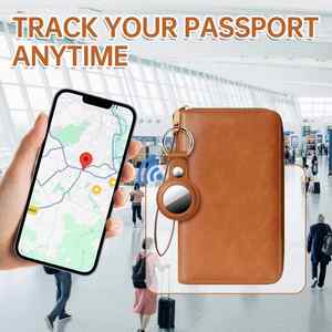 Porta Pasaportes de Viaje Compacto y Espacioso con Ranura Externa para Rastreador Inteligente, Organizador Impermeable con Cierre para Artículos Esenciales de Viaje - Product Image 4