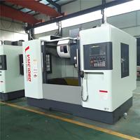 Centres d'usinage CNC métalliques 5/4/3 axes, modèles VMC850, VMC1160 et VMC, de Taïwan, à bas prix et très demandés, en vente.