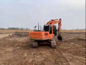 Excavatrice d'occasion à bas prix, excavatrice sur pneus d'origine Hitachi ZX130H, ZX130H-5A avec système hydraulique en stock - Product Image 4