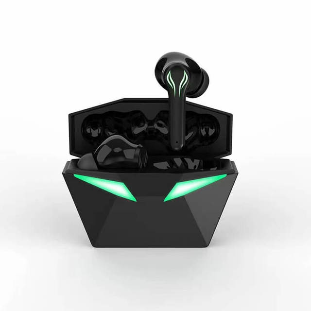Trending Tws Earbuds Wireless Waterproof Ipx5 Gaming Earphone with Led Light Charging Bin for Mobile Phone