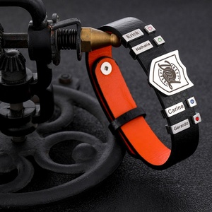 <span class=keywords><strong>Bracelet</strong></span> à breloques en cuir <span class=keywords><strong>personnalisé</strong></span> avec nom gravé pour <span class=keywords><strong>homme</strong></span> - Product Image 2