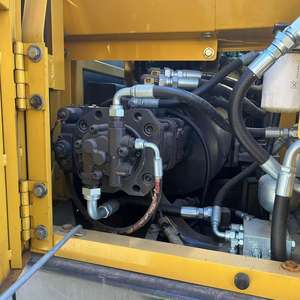 Excavatrice hydraulique sur chenilles Volvo EC140 d'occasion, machine de construction d'origine, 14 tonnes, EC140D, EC140DL, d'occasion, pelle moyenne - Product Image 5