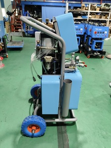 क्यू 30 उच्च गुणवत्ता वाले न्यूमेटिक ड्राइव पॉलीयूरिया स्प्रे मशीन स्पीकर कैबिनेट छत वाटरप्रूफ - Product Image 6