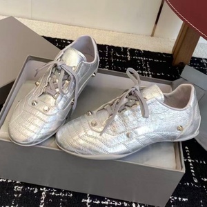 Zapatos deportivos transpirables y cómodos para las cuatro estaciones, con diseño de colores brillantes y calidad duradera. Zapatos de marca de diseñador. - Product Image 2