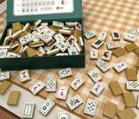 Stock local US : Jeu de tuiles de Mahjong américain en acrylique, motif Turmeric Crane, avec finition ivoire, représentant Grue volante, Nuage, Dragon, Lotus et Art de l'encre