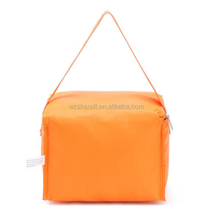 กระเป๋าเก็บความเย็นแบบกำหนดเอง สีดำ กระเป๋าปิคนิคเก็บความเย็น กระเป๋าใส่อาหารกลางวัน - Product Image 2