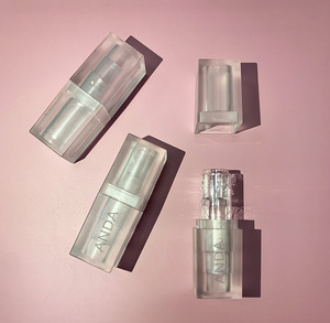 Conteneur de rouge à lèvres de maquillage blanc neigeux brillant, étui de bâton rond, <span class=keywords><strong>baume</strong></span> à lèvres en plastique - Product Image 4