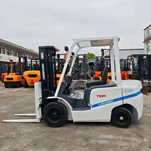 TCM 2.5 Ton Used Diesel Forklift with Hydraulic Side Shifter Solid Tires Low <b>Hours</b> - Product Image 3
