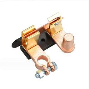 Interruttore di Disconnessione Batteria Tipo Gate Knife con Protezione da Dispersione Elettrica, Utensile Manuale - Product Image 1