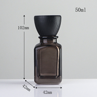 Fragancias de Color Personalizadas, Lujosa Botella de Perfume de Vidrio Negro Translúcido de 50 ml con Tapa de Madera Negra