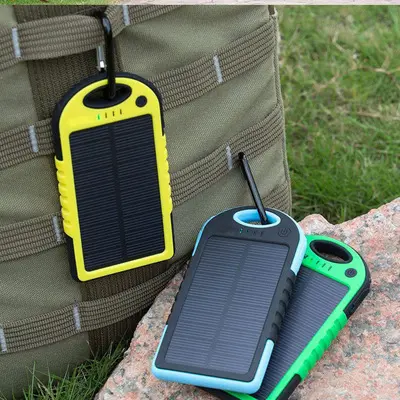 Solar ladegerät Solar Power Bank 5000mAh Tragbares externes Backup-Ladegerät für Mobiltelefone im Freien mit LED-Taschenlampen Solar