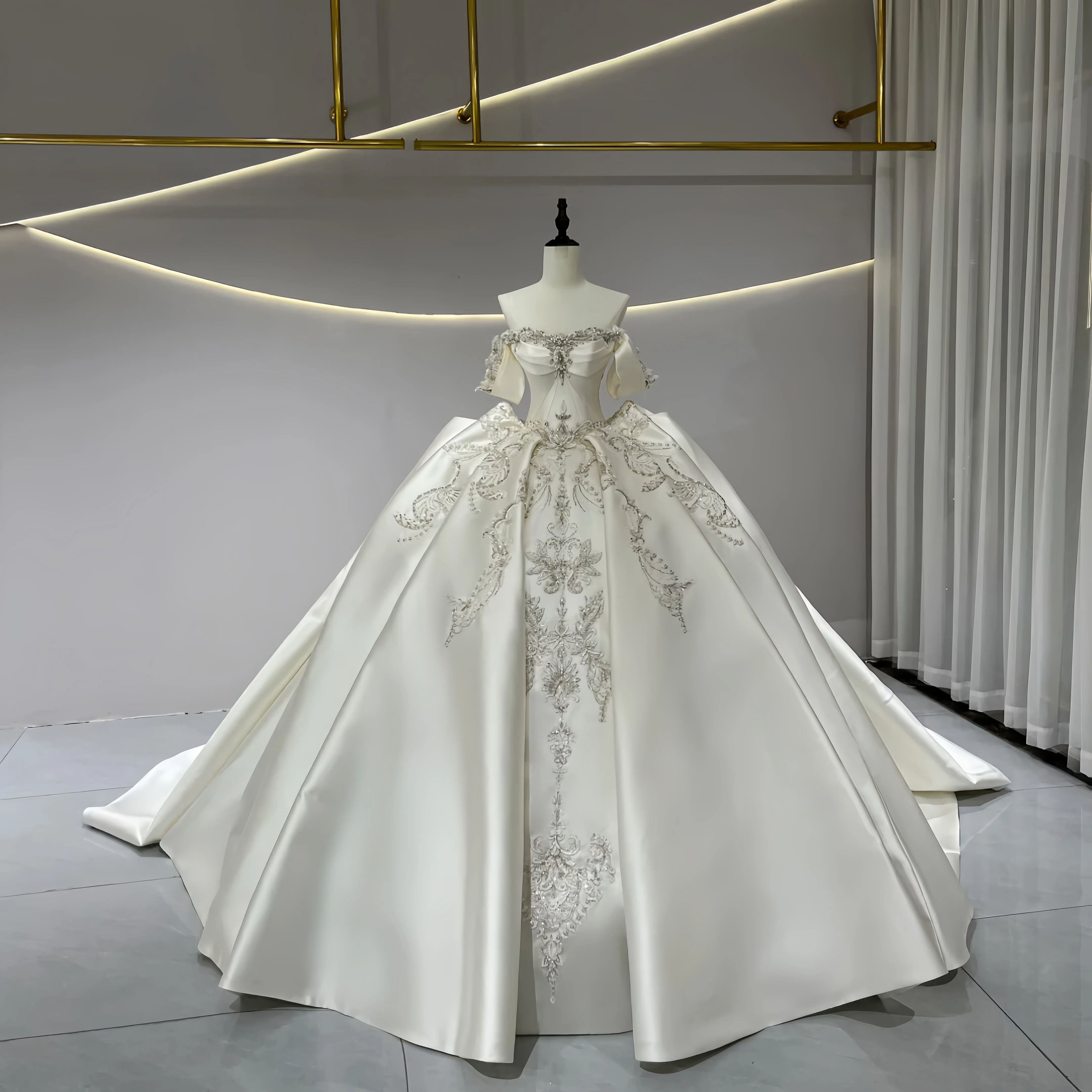 Vestidos de novia elegantes de Cenicienta: estilo inspirado en el