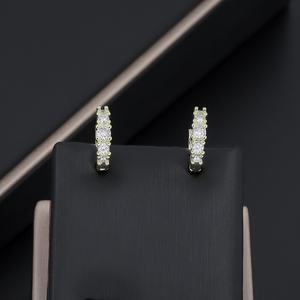 JXX Venta al por Mayor de Fábrica, Pendientes Huggie de Zirconia Chapados en Oro de 14K, Accesorios para Mujer - Product Image 4