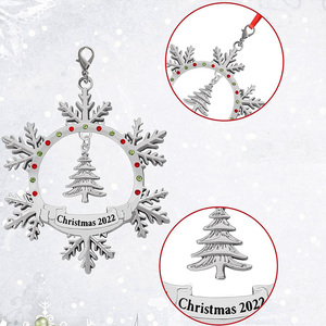Copos de nieve de metal personalizados, adornos navideños colgantes, adornos para árboles de Navidad - Product Image 6