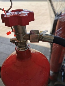 Vendita calda trasportabile gas <span class=keywords><strong>co2</strong></span> spruzzo 10kg 12kg fuoco estintore - Product Image 5