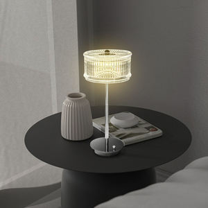 Nuevo diseño sala de estar de pie de lujo K9 lámpara de mesa de cristal Luz de mesa Hotel dormitorio LED lámpara de mesa de escritorio - Product Image 1
