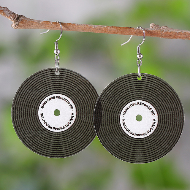 Wholesale Personality Gramophone Record Round Earings Simple Fashion Dangle Earrings White Black Acrylic Earrings for Unisex